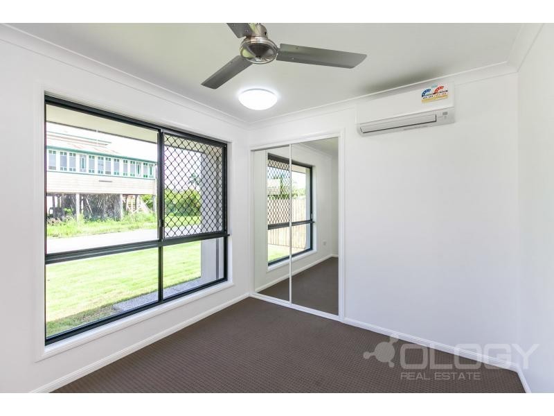 1 Birch Street, Park Avenue QLD 4701