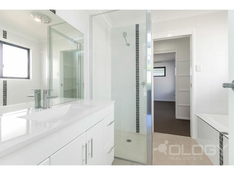 1 Birch Street, Park Avenue QLD 4701