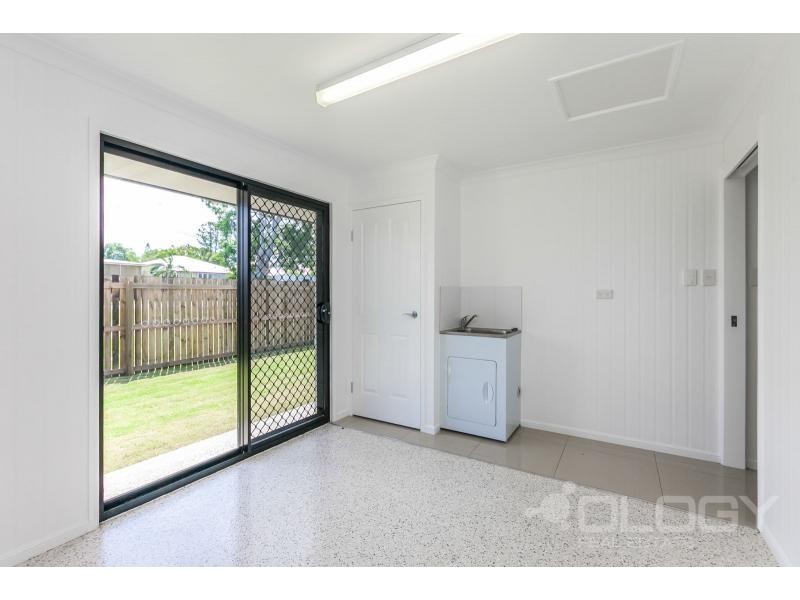 1 Birch Street, Park Avenue QLD 4701