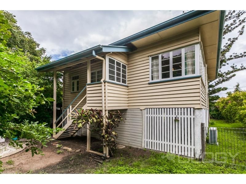 94 High Street, Berserker QLD 4701