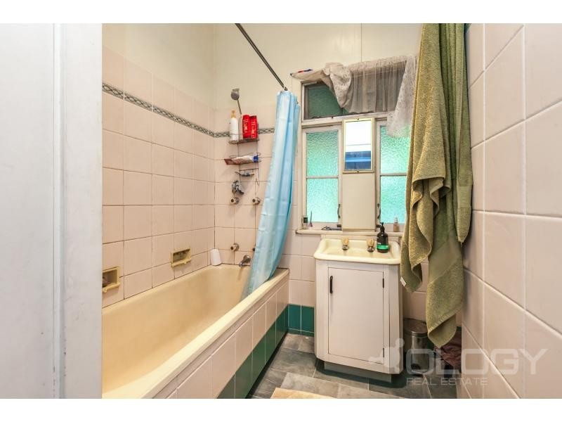 94 High Street, Berserker QLD 4701