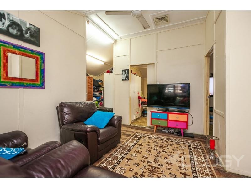 76 Simpson Street, Berserker QLD 4701