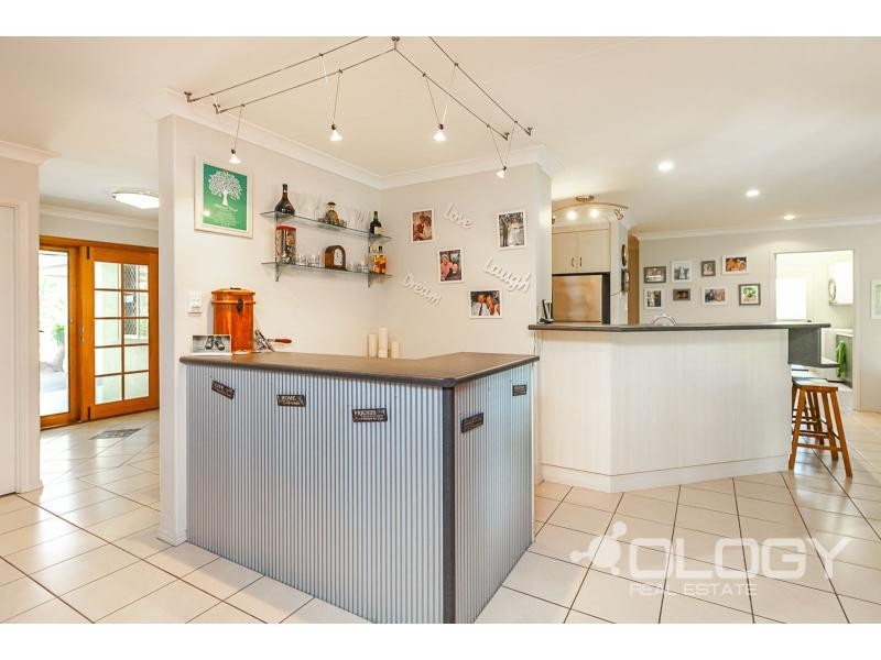 5 Thorsen Close, Gracemere QLD 4702