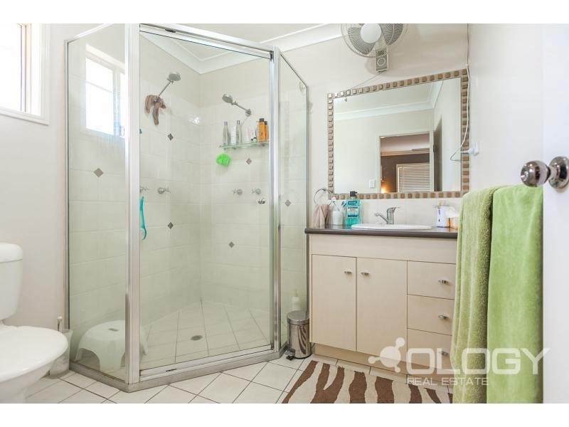 5 Thorsen Close, Gracemere QLD 4702