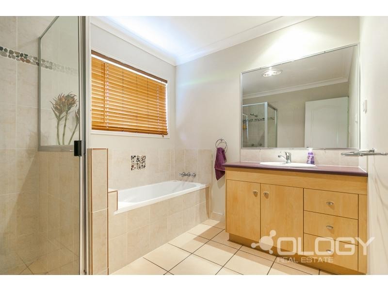 5 Thorsen Close, Gracemere QLD 4702