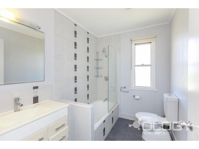 70 Agnes Street, The Range QLD 4700