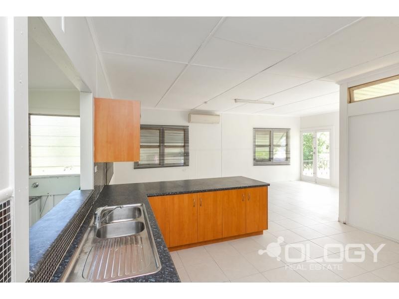 210 Earl Street, Berserker QLD 4701