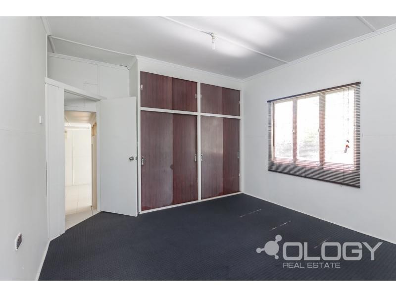 210 Earl Street, Berserker QLD 4701