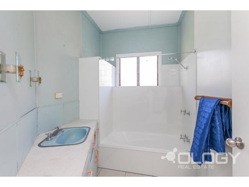 210 Earl Street, Berserker QLD 4701