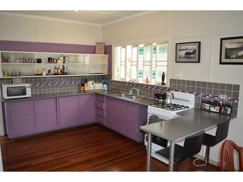 204 Earl Street, Berserker QLD 4701
