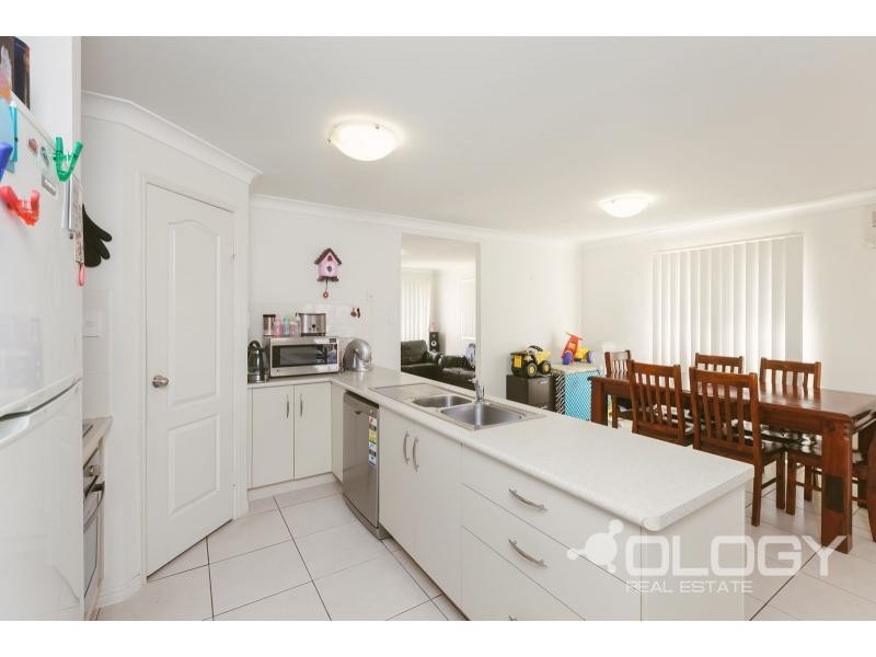 19 Annie Close, Gracemere QLD 4702