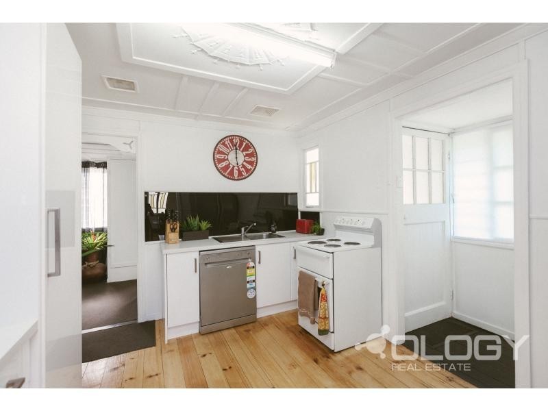 12 Pershing Street, Wandal QLD 4700