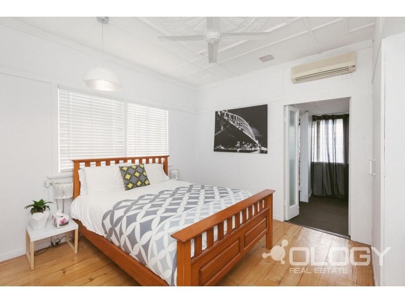 12 Pershing Street, Wandal QLD 4700