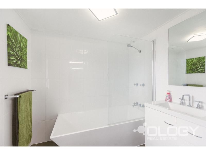 12 Pershing Street, Wandal QLD 4700