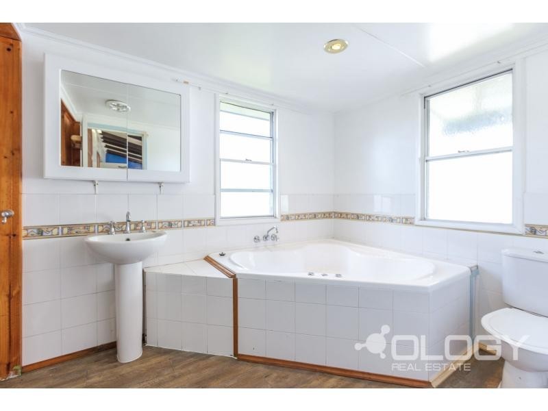 13 Oxford Street, Allenstown QLD 4700