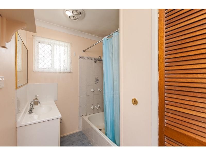 19 Westmoreland Street, Kawana QLD 4701