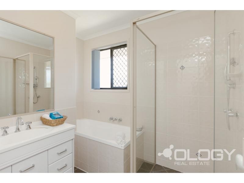22 Connemara Drive, Kawana QLD 4701