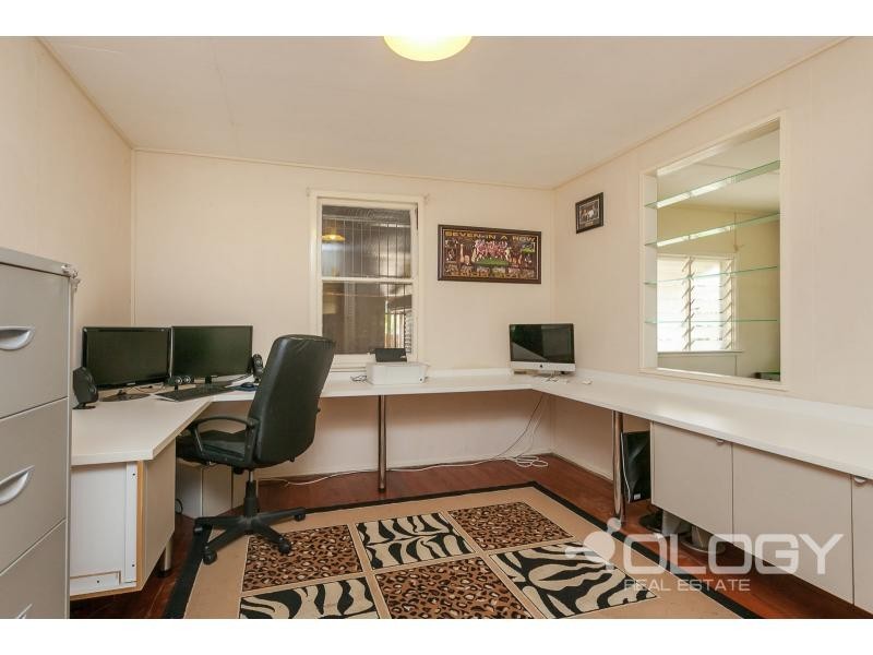 15 Rose Street, Koongal QLD 4701
