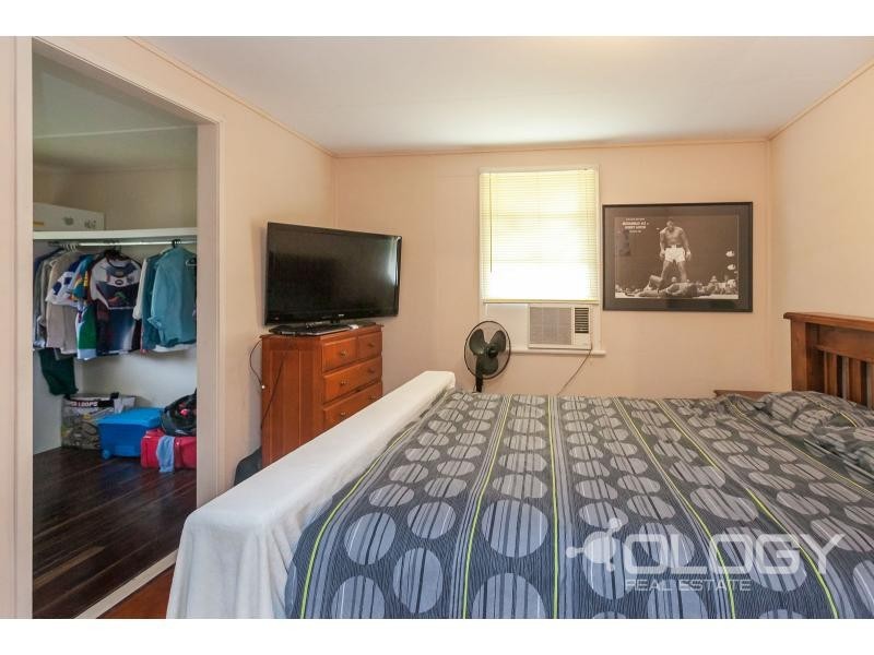 15 Rose Street, Koongal QLD 4701