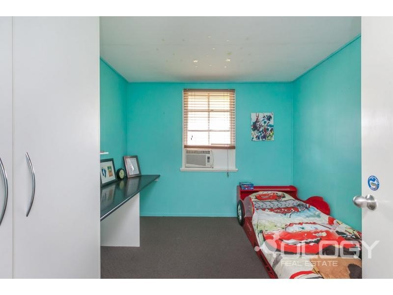 15 Rose Street, Koongal QLD 4701