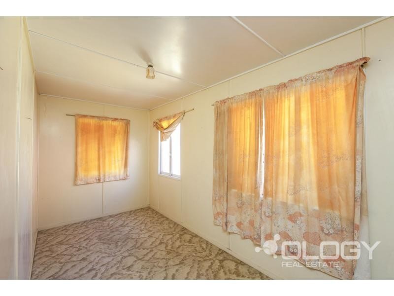 65 Brecknell Street, The Range QLD 4700