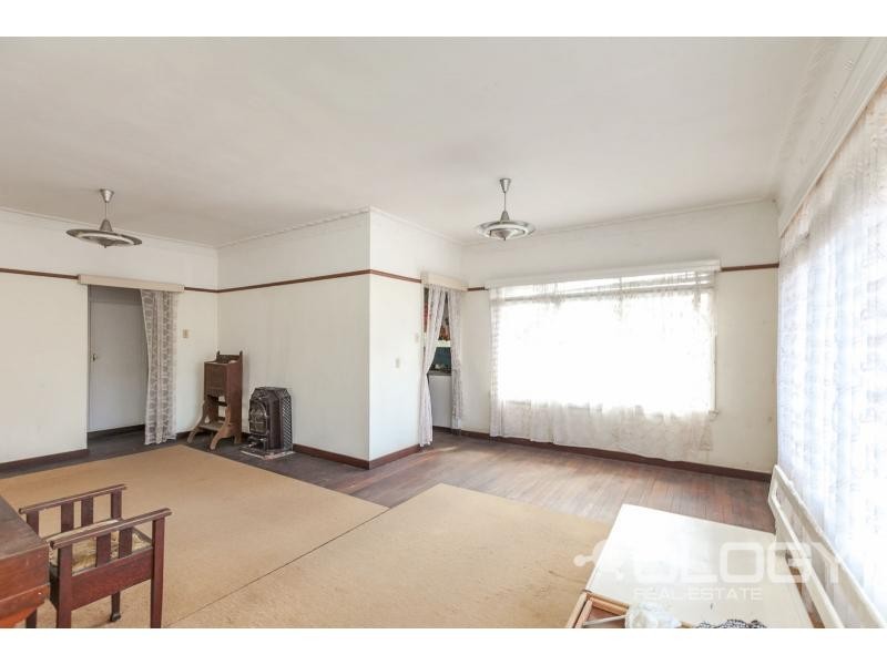 67 Brecknell Street, The Range QLD 4700