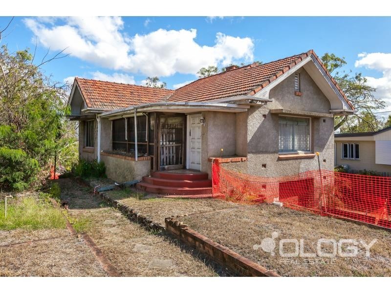 67 Brecknell Street, The Range QLD 4700