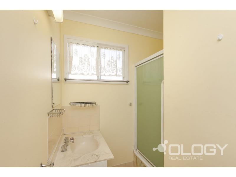 19 Weinholt Street, Allenstown QLD 4700