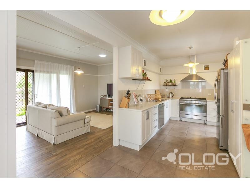 156 Water Street, Berserker QLD 4701