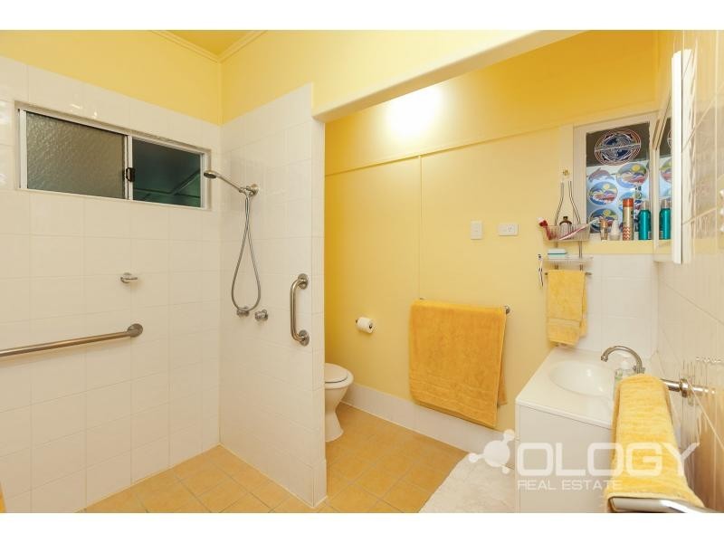 22 Pearson Street, West Rockhampton QLD 4700