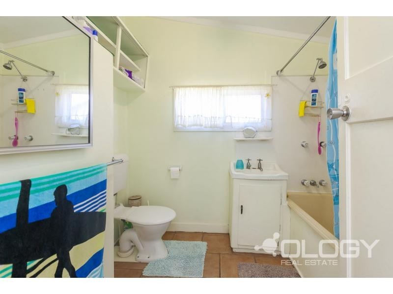 13 Nobbs Street, Berserker QLD 4701