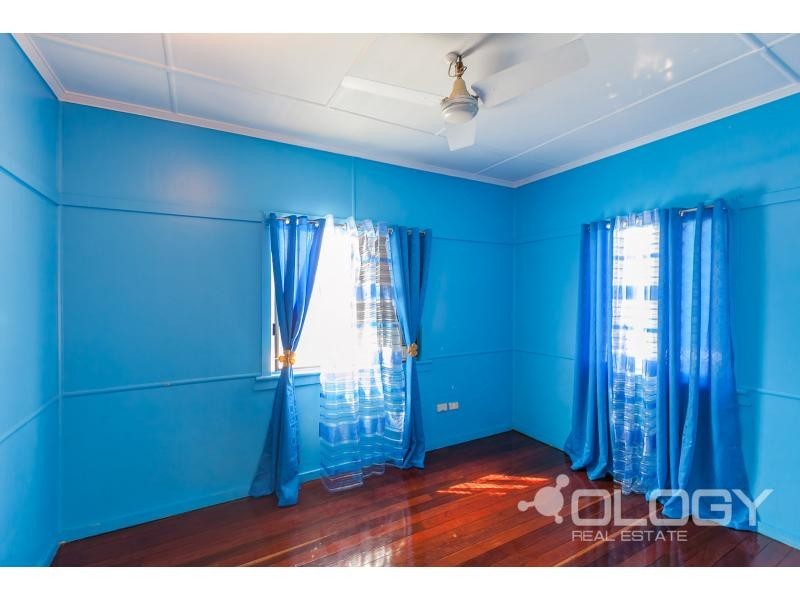 36 Tung Yeen Street, Park Avenue QLD 4701
