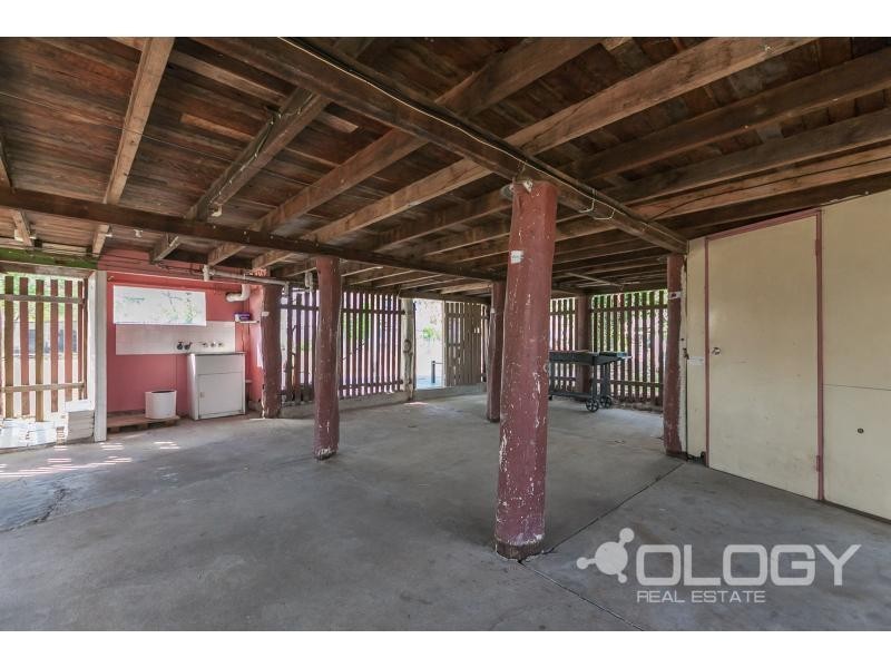 36 Tung Yeen Street, Park Avenue QLD 4701