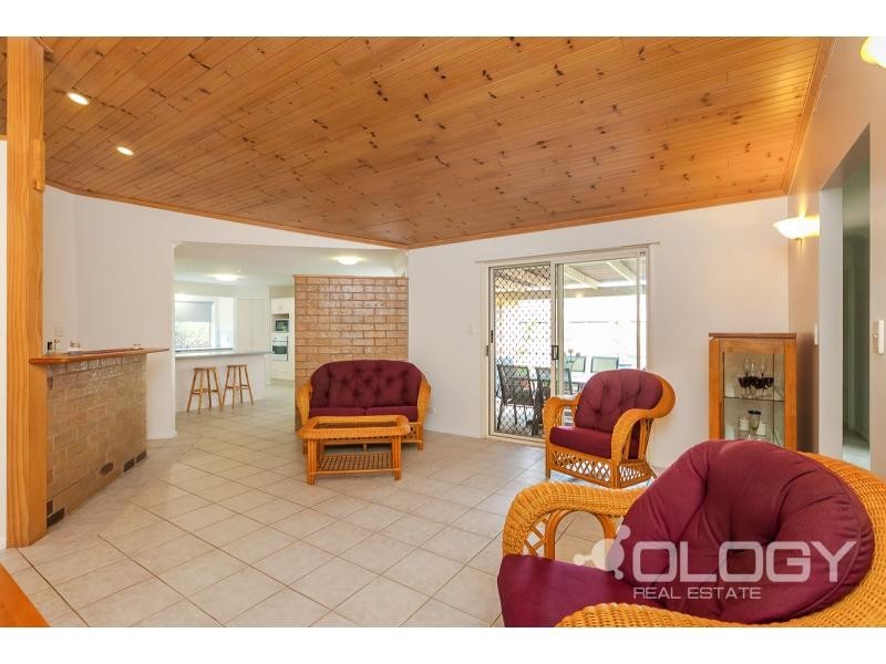 82 Carara Drive, Kawana QLD 4701