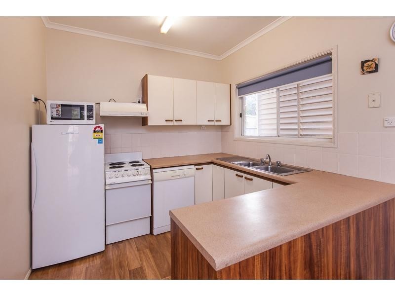 2 Dingwall Street, Keppel Sands QLD 4702
