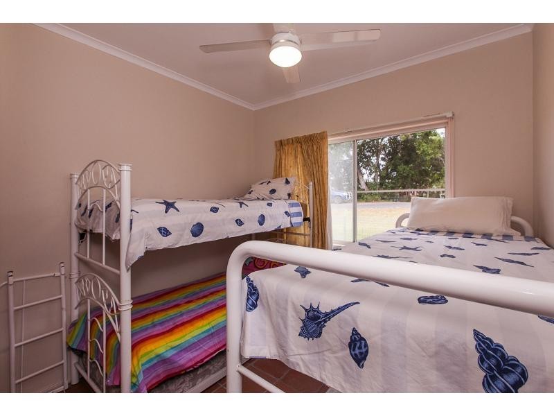 2 Dingwall Street, Keppel Sands QLD 4702