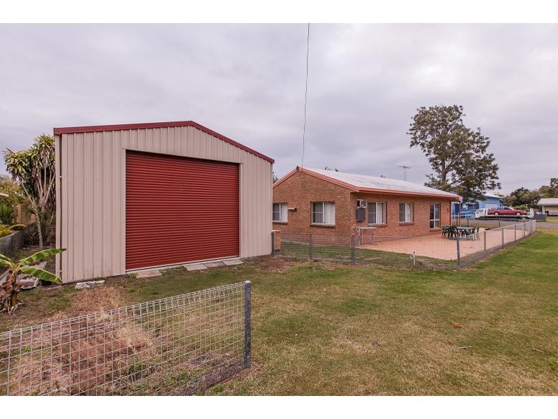 2 Dingwall Street, Keppel Sands QLD 4702