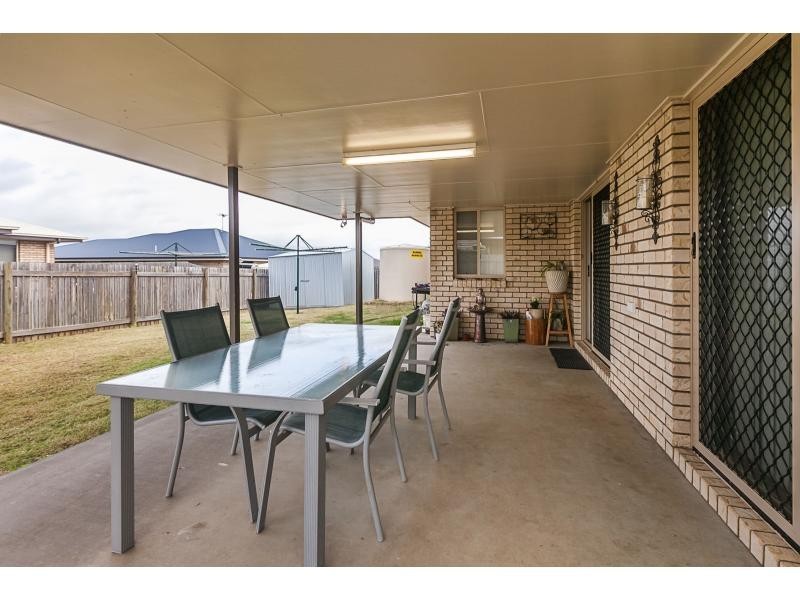 11 Emery Street, Gracemere QLD 4702