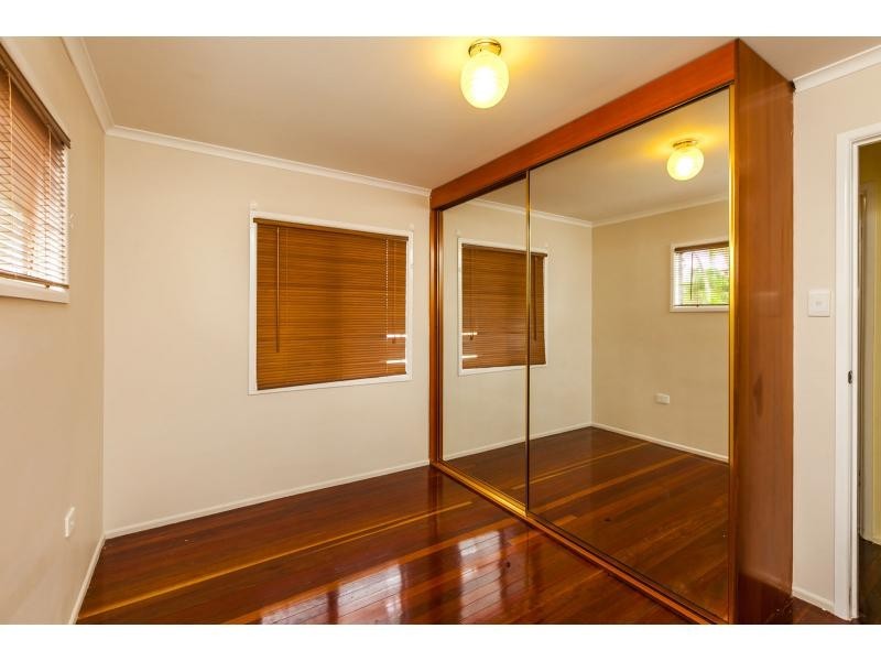 25 Locke Street, Kawana QLD 4701