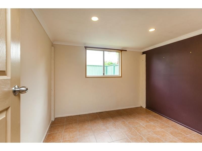 25 Locke Street, Kawana QLD 4701