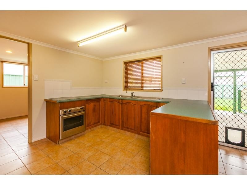 25 Locke Street, Kawana QLD 4701