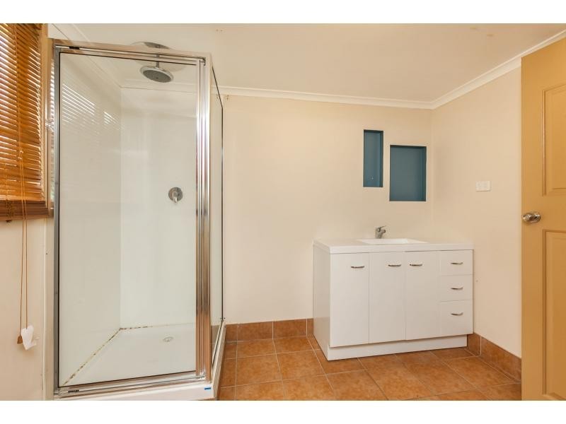 25 Locke Street, Kawana QLD 4701