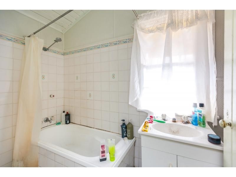 312 East Street, Depot Hill QLD 4700