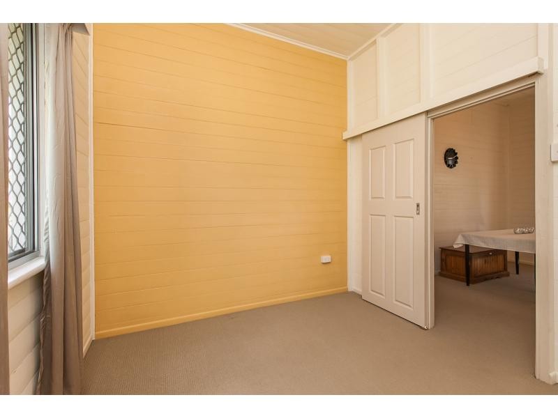 57 Lakes Creek Road, Berserker QLD 4701