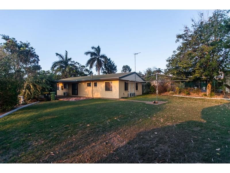 1 Charles Crescent, Gracemere QLD 4702