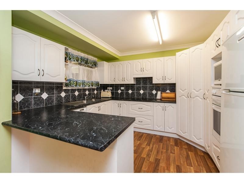 30 West Street, Gracemere QLD 4702