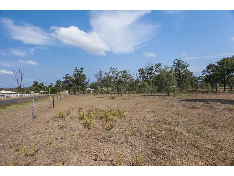 30 West Street, Gracemere QLD 4702