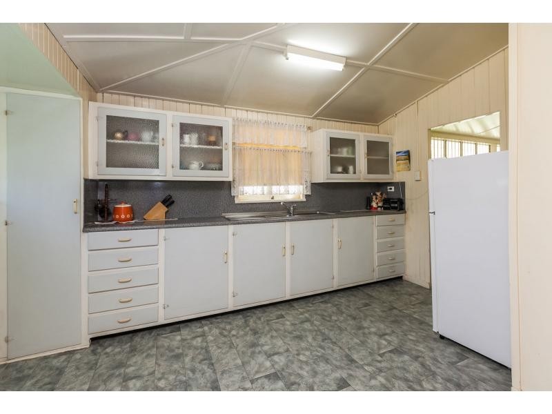 195 Denham Street, The Range QLD 4700