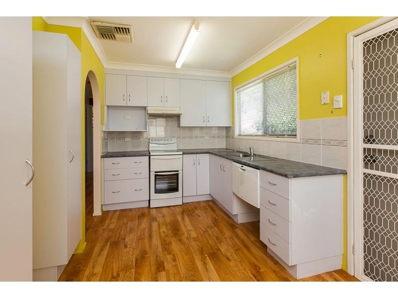 16 Elwing Street, Kawana QLD 4701
