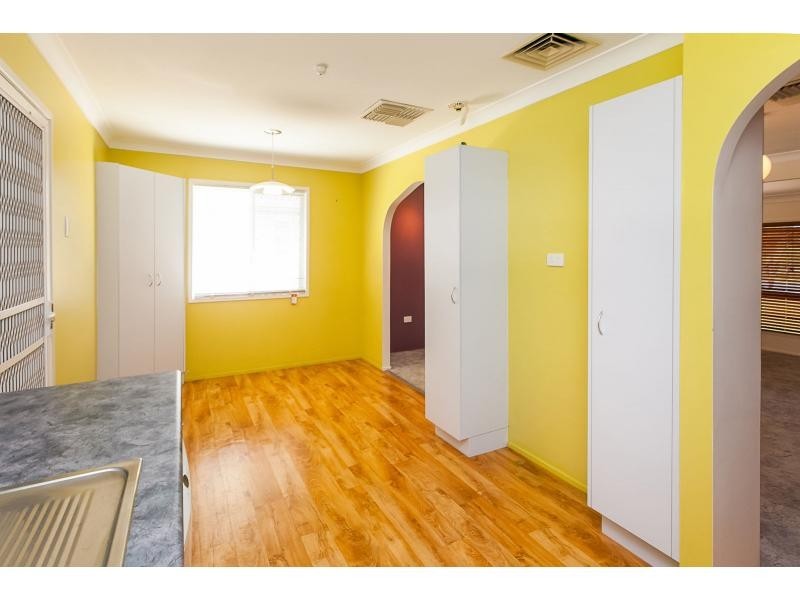16 Elwing Street, Kawana QLD 4701